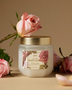plu perfumed sea salt body scrub – Далайн давстай, үнэртэй устай биеийн гуужуулагч