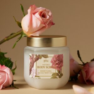 plu perfumed sea salt body scrub – Далайн давстай, үнэртэй устай биеийн гуужуулагч